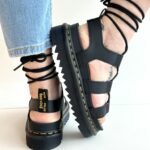 Dr. Martens Sandalo Donna Modello Gladiatore Nero
