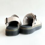 Dr. Martens Carlson Mules Donna In Camoscio Sand