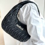 Gaelle Hobo Bag Donna Nera Rifiniture Oro