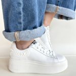 Ash Moby Rubber Sneaker Donna Bianca Con Borchie In Gomma