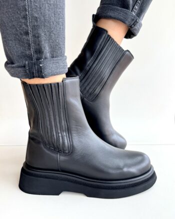 Bruno Premi Beatles Donna In Pelle Nera