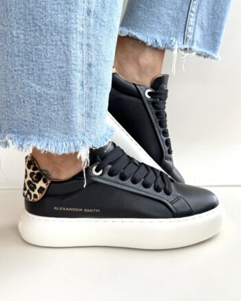 Alexandera Smith Soho Sneakers Donna Nera