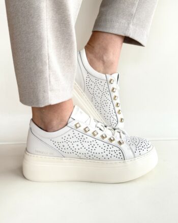 Emanuelle Vee Sneakers Donna Avorio In Pelle Lavorata