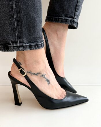 Matteo Pitti Chanel Donna In Pelle Nera Forma Sfilata